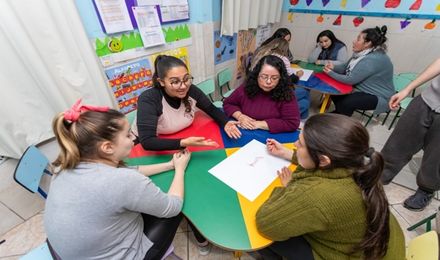 Oficinas artísticas para mulheres e crianças